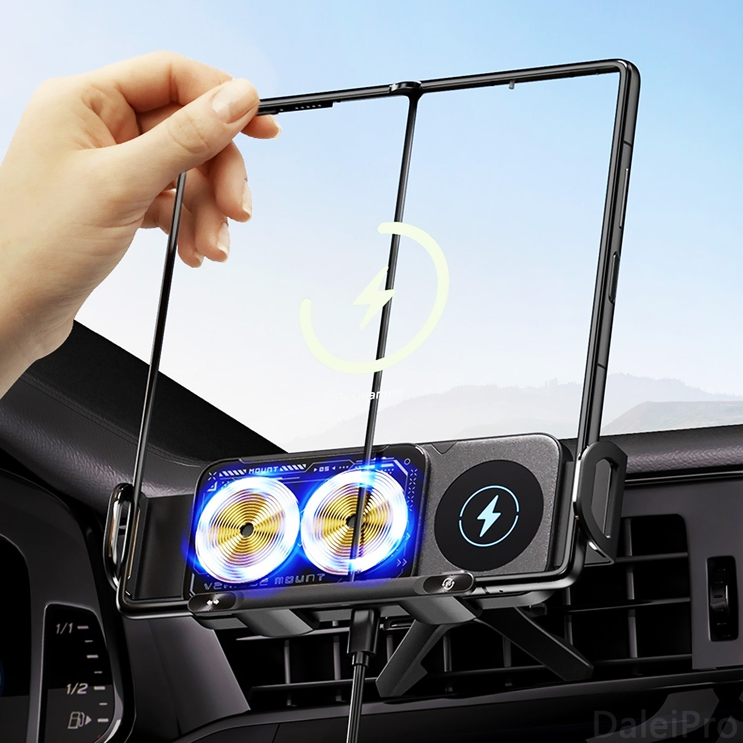 Türkiye’de İlk! Kablosuz Hızlı Şarj Özellikli Akıllı Araç İçi Telefon Tutucu